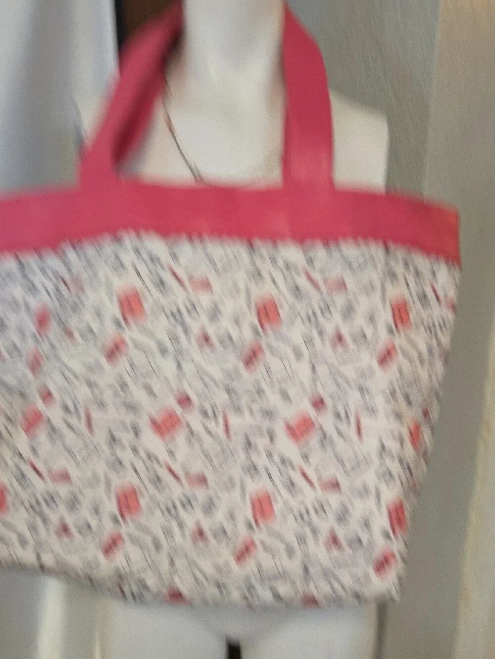 Pink Trim Cosmetic Print Tote Bag Beach Bag 20x14 In